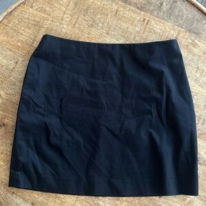 Banana Republic Black Mini Skirt - Clean Tailored Silhouette
